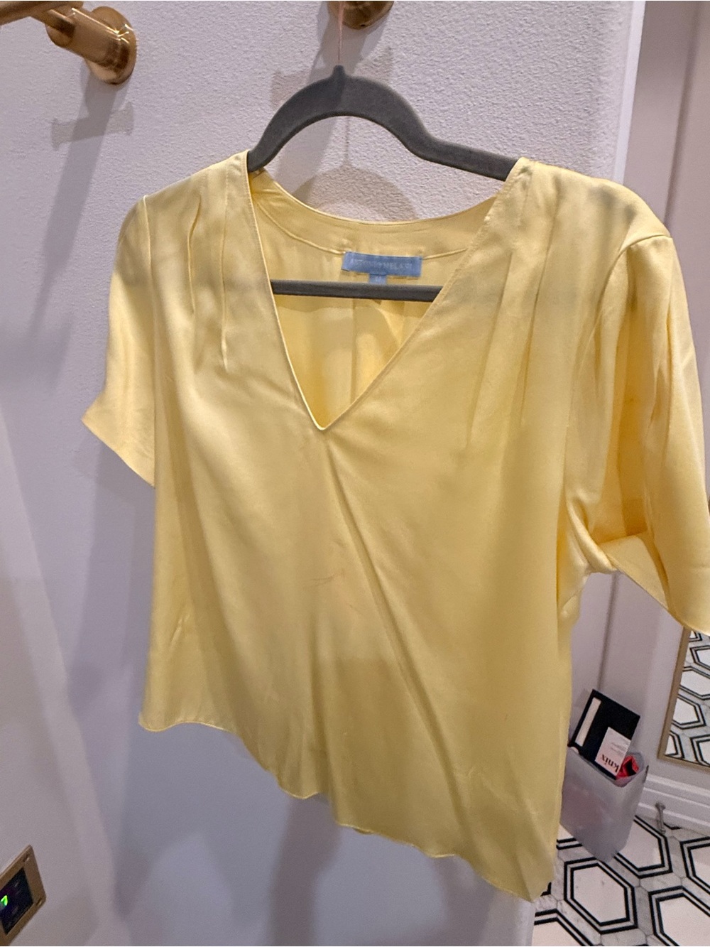 ANTONIO MELANI Pale Yellow V-Neck Satin Blouse